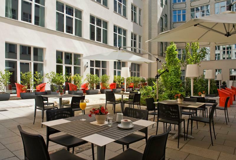 Adina Apartment Hotel Berlin Checkpoint Charlie Berlim Exterior foto